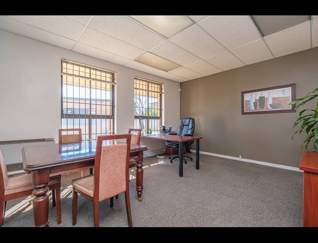 867M² BUILDING FOR SALE IN FERNDALE